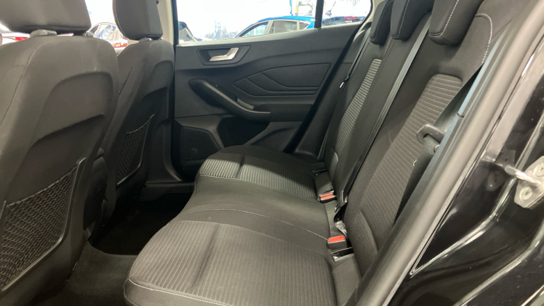 Ford Focus 1.0 EcoBoost Titanium 5dr Petrol Estate